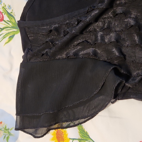 Marks and Spencer Per Una Frilled blouse with jeweled buttons - Picture 4 of 7